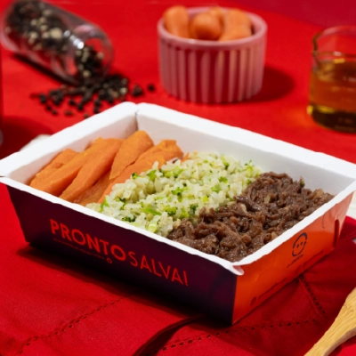 marmita - costela desfiada + arroz com brócolis e cenoura