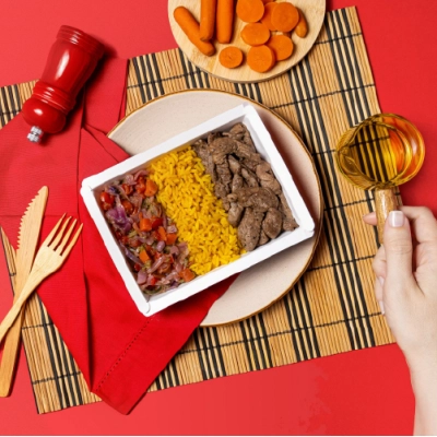 marmita - filé mignon + arroz com cúrcuma + vegetais