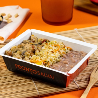 marmita -  frango xadrez + arroz integral  à grega + feijão carioca